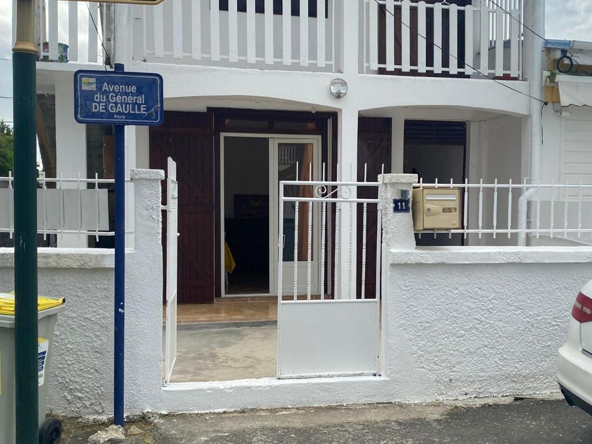 Appartement A Proximite De La Plage Du Bourg ! Sainte-Anne  Luaran gambar